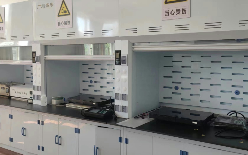 陶瓷電熱板為何能耐強酸強堿？從材質特性到結構設計的解析