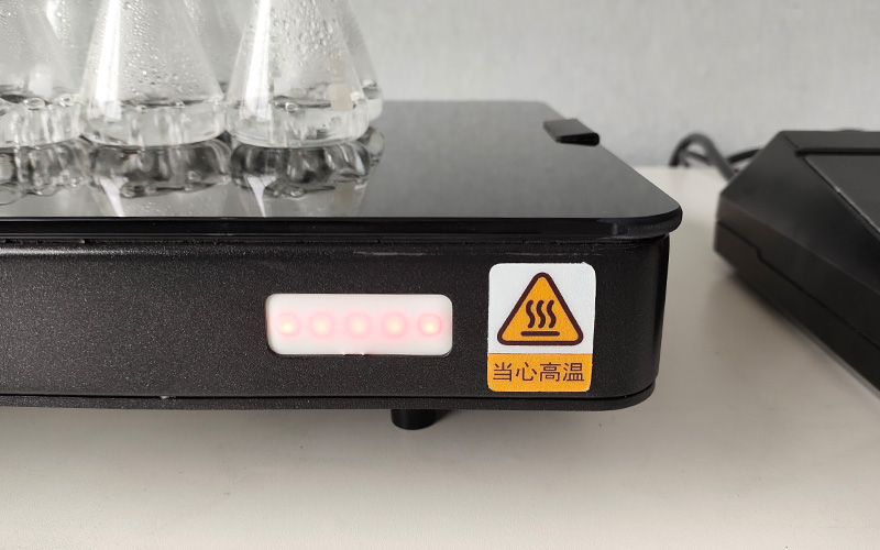 陶瓷電熱板為何能耐強酸強堿？從材質特性到結構設計的解析